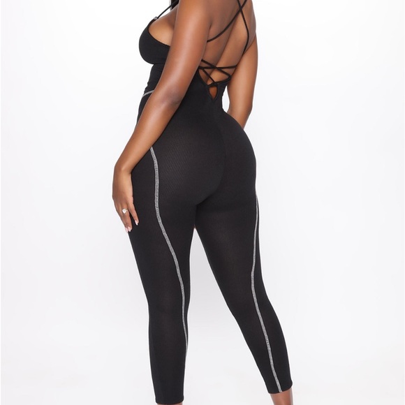 🎱 fashion nova one piece - Picture 3 of 5